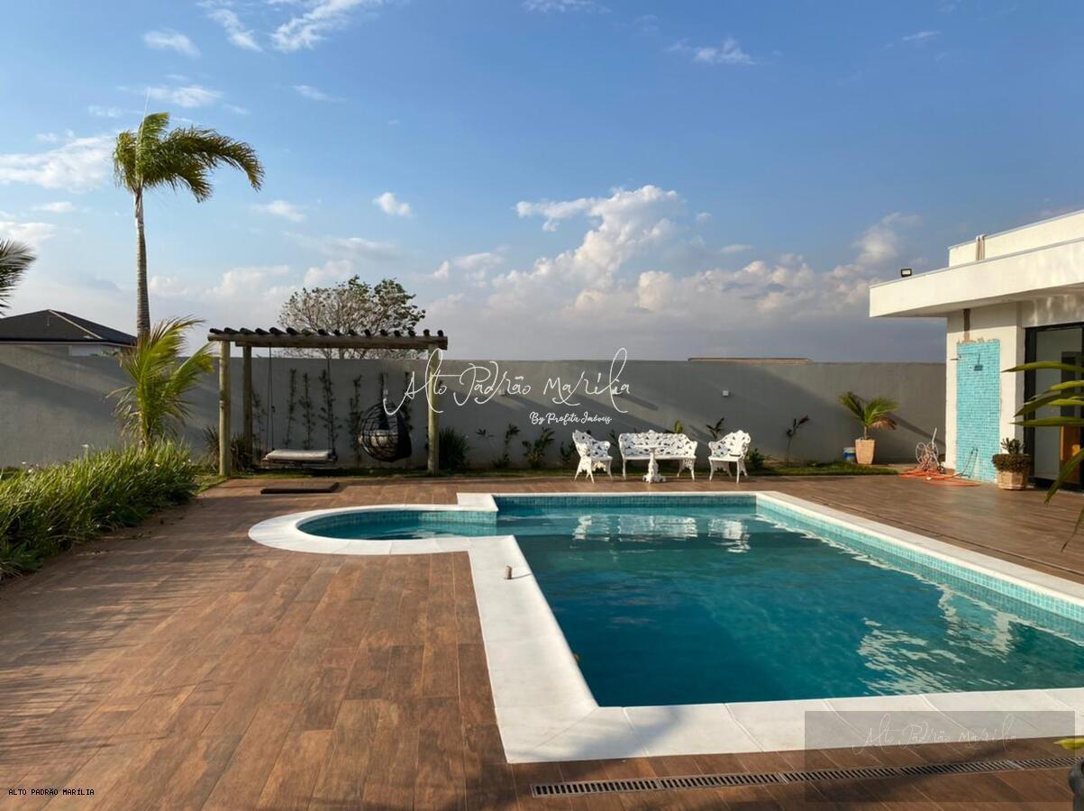 Casa em Condom�nio