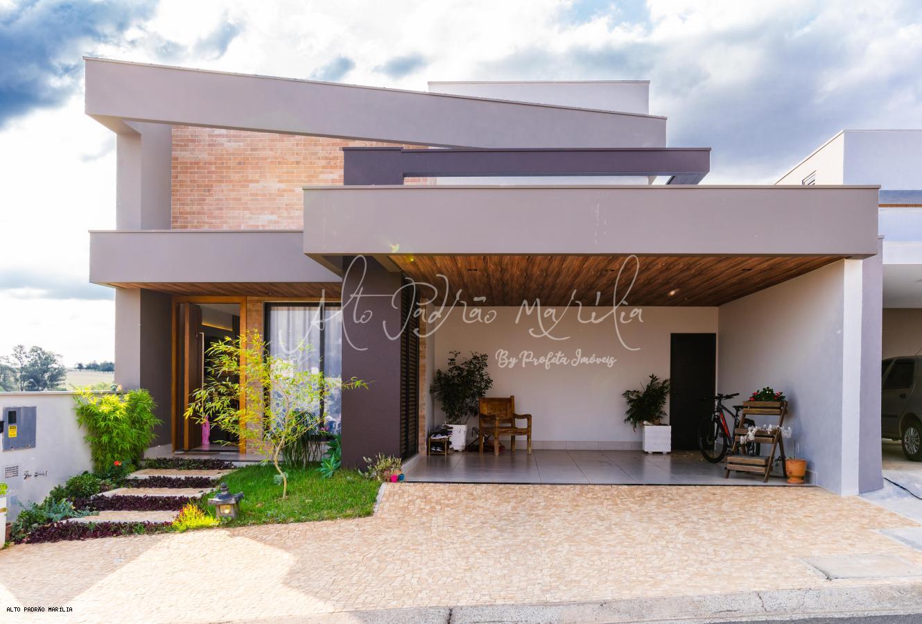 Casa em Condom�nio